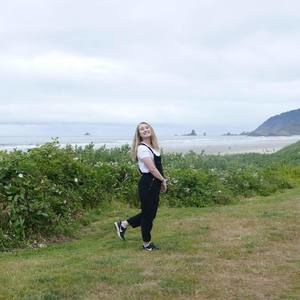 Meet your Posher, Viktoria